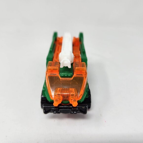 2018 Hot Wheels Runway Res-Q Tree Service Diecast Truck Green and Orange - Picture 4 of 7